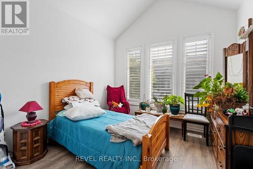 23 Cosmopolitan Common, St. Catharines, ON - Indoor Photo Showing Bedroom