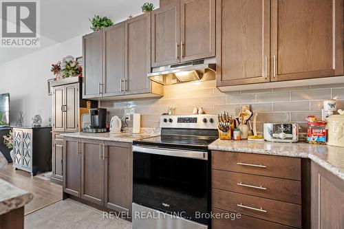 23 Cosmopolitan Common, St. Catharines, ON - Indoor Photo Showing Kitchen