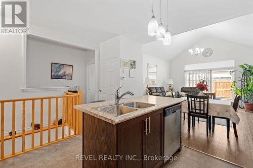 23 Cosmopolitan Common, St. Catharines, ON - Indoor Photo Showing Kitchen With Double Sink