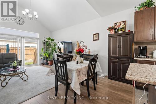 23 Cosmopolitan Common, St. Catharines, ON - Indoor Photo Showing Other Room