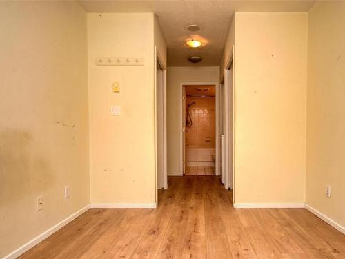 210-930 Yates St, Victoria, BC - Indoor Photo Showing Other Room