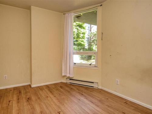 210-930 Yates St, Victoria, BC - Indoor Photo Showing Other Room