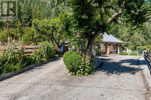 6302 Marsden  Road, Nelson, BC - Outdoor