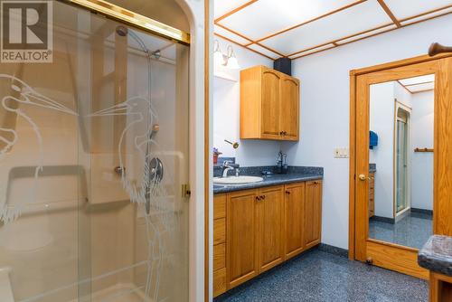 6302 Marsden  Road, Nelson, BC - Indoor Photo Showing Bathroom