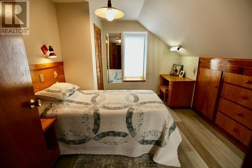 6302 Marsden  Road, Nelson, BC - Indoor Photo Showing Bedroom