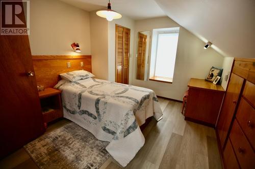 6302 Marsden  Road, Nelson, BC - Indoor Photo Showing Bedroom