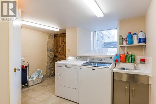 6302 Marsden  Road, Nelson, BC - Indoor Photo Showing Laundry Room