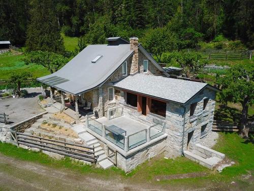 6302 Marsden Road, Nelson, BC - Outdoor With Deck Patio Veranda