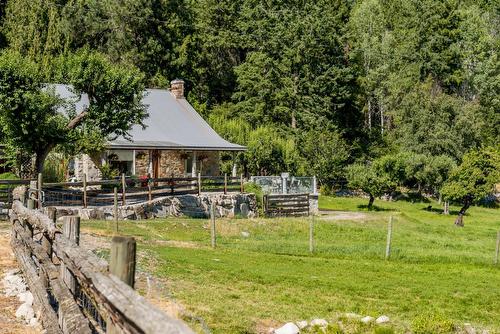 6302 Marsden Road, Nelson, BC - Outdoor With Deck Patio Veranda