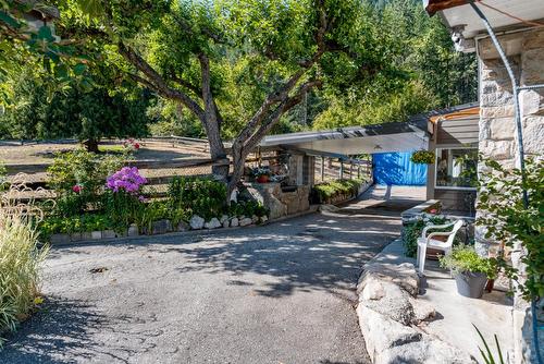 6302 Marsden Road, Nelson, BC - Outdoor