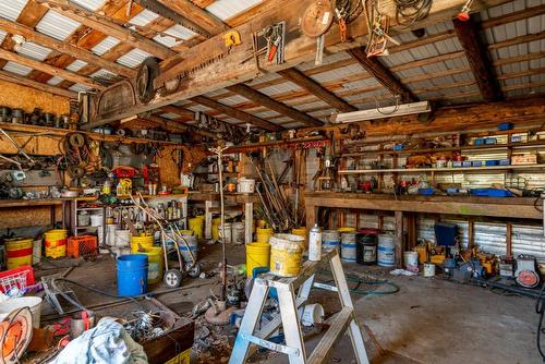 6302 Marsden Road, Nelson, BC - Indoor Photo Showing Garage