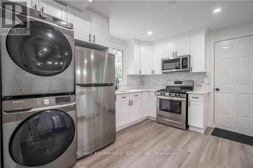 27 East 26Th Street, Hamilton (Eastmount), ON - Indoor Photo Showing Laundry Room