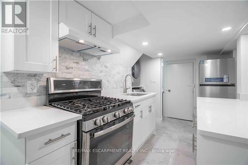 27 East 26Th Street, Hamilton (Eastmount), ON - Indoor Photo Showing Kitchen