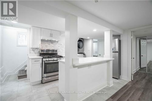 27 East 26Th Street, Hamilton (Eastmount), ON - Indoor Photo Showing Kitchen