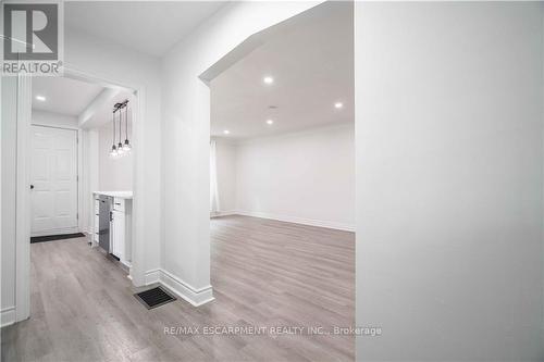 27 East 26Th Street, Hamilton (Eastmount), ON - Indoor Photo Showing Other Room