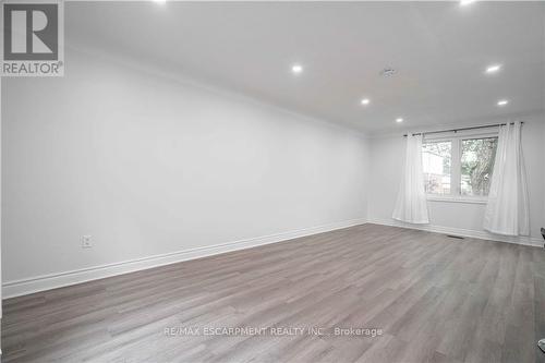 27 East 26Th Street, Hamilton (Eastmount), ON - Indoor Photo Showing Other Room