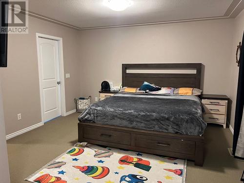 681 Renshaw Road, Kelowna, BC - Indoor Photo Showing Bedroom