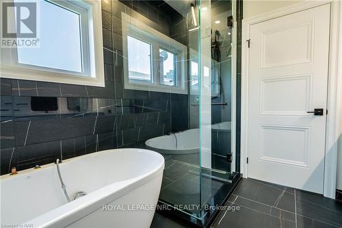 45A Lakeshore Road, St. Catharines, ON - Indoor Photo Showing Bathroom