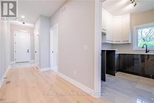 45A Lakeshore Road, St. Catharines, ON - Indoor Photo Showing Other Room