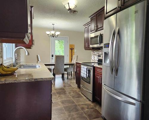 920 Burrows Road, Mccreary, MB - Indoor Photo Showing Kitchen With Upgraded Kitchen