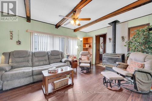 21 - 1231 County Rd 11, Prince Edward County (Athol), ON - Indoor Photo Showing Living Room