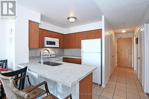 2002 - 4978 Yonge Street, Toronto (Lansing-Westgate), ON - Indoor Photo Showing Kitchen