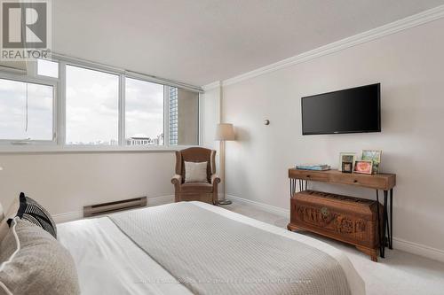 1505 - 65 Spring Garden Avenue, Toronto (Willowdale East), ON - Indoor Photo Showing Bedroom