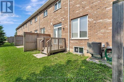 31 - 90 Raymond Road, Hamilton (Meadowlands), ON - Outdoor With Exterior