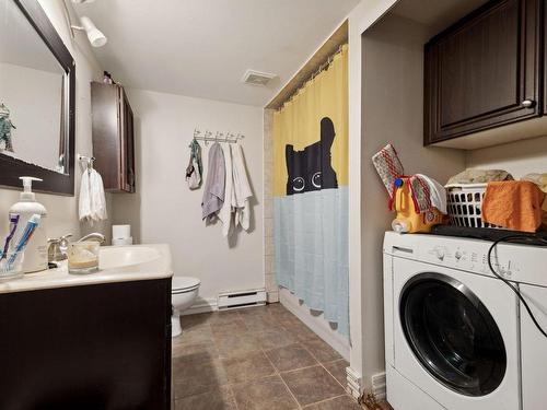 Bathroom - 133 Place Des Sorbiers, Gatineau (Hull), QC - Indoor Photo Showing Laundry Room