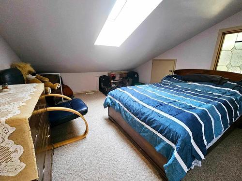 835 303Rd Street, Kimberley, BC - Indoor Photo Showing Bedroom