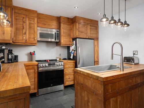 Kitchen - 11680 Rue De St-Réal, Montréal (Ahuntsic-Cartierville), QC - Indoor Photo Showing Kitchen