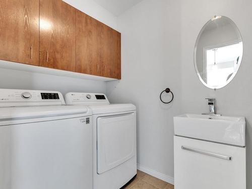 Salle d'eau - 723 Rue Bourguignon, Saint-Jean-Sur-Richelieu, QC - Indoor Photo Showing Laundry Room