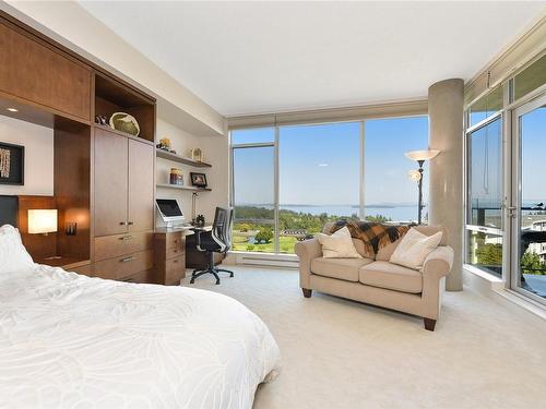 503-738 Sayward Hill Terr, Saanich, BC - Indoor Photo Showing Bedroom