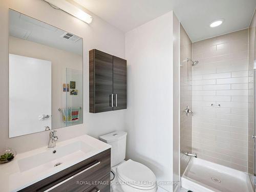 4509-10 Navy Wharf Crt, Toronto, ON - Indoor Photo Showing Bathroom