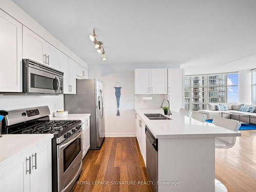 4509-10 Navy Wharf Crt, Toronto, ON - Indoor Photo Showing Kitchen With Double Sink With Upgraded Kitchen