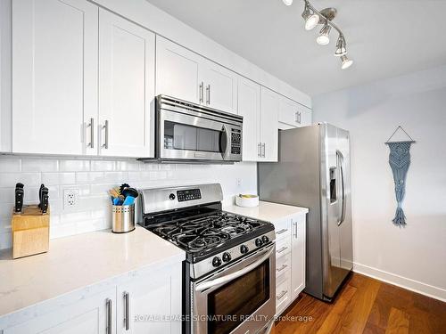 4509-10 Navy Wharf Crt, Toronto, ON - Indoor Photo Showing Kitchen