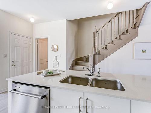 2662 Delphinium Tr, Pickering, ON - Indoor Photo Showing Kitchen With Double Sink