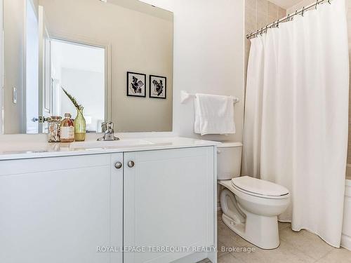 2662 Delphinium Tr, Pickering, ON - Indoor Photo Showing Bathroom