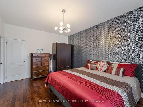 39 Newark Way, Brampton, ON - Indoor Photo Showing Bedroom