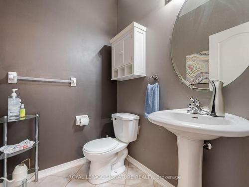 39 Newark Way, Brampton, ON - Indoor Photo Showing Bathroom