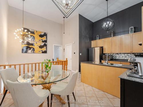 39 Newark Way, Brampton, ON - Indoor Photo Showing Dining Room