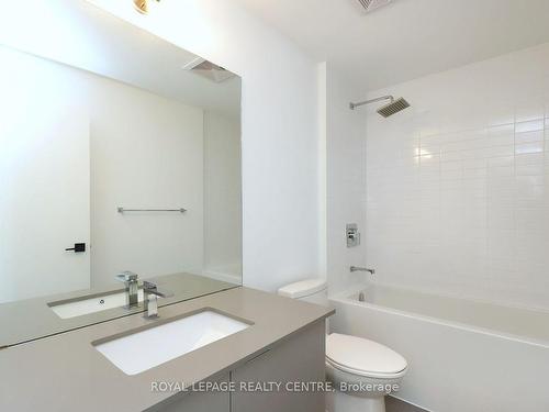 509-2489 Taunton Rd, Oakville, ON - Indoor Photo Showing Bathroom