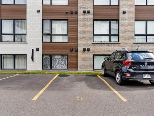 Parking - 303-3865 Rue Emma-Collin, Longueuil (Saint-Hubert), QC - Outdoor