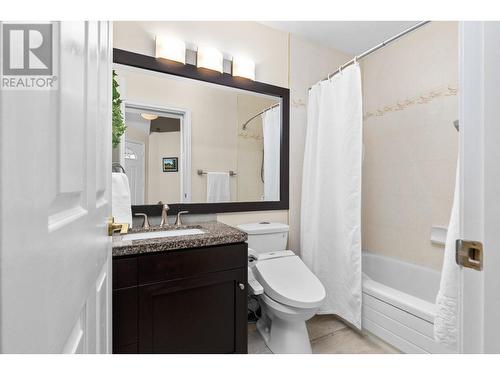 3775 Springbrook Road Unit# 18, Kelowna, BC - Indoor Photo Showing Bathroom