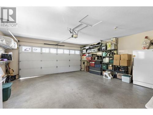 3775 Springbrook Road Unit# 18, Kelowna, BC - Indoor Photo Showing Garage