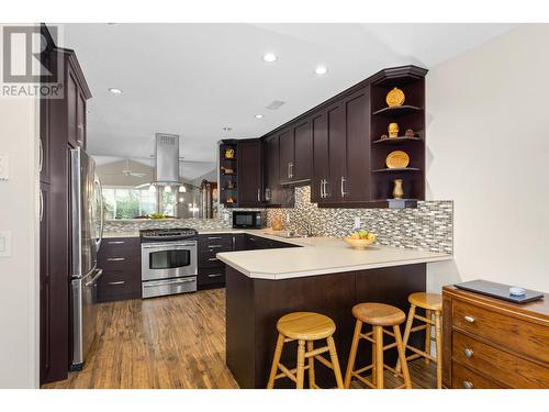 3775 Springbrook Road Unit# 18, Kelowna, BC - Indoor Photo Showing Kitchen With Stainless Steel Kitchen With Upgraded Kitchen