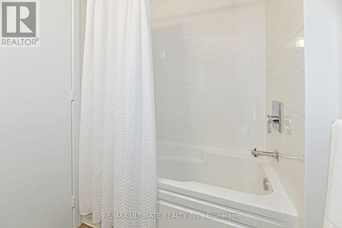 901 - 5180 Yonge Street, Toronto (Willowdale West), ON - Indoor Photo Showing Bathroom