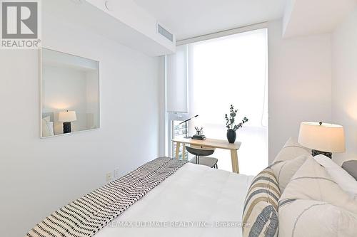 901 - 5180 Yonge Street, Toronto (Willowdale West), ON - Indoor Photo Showing Bedroom