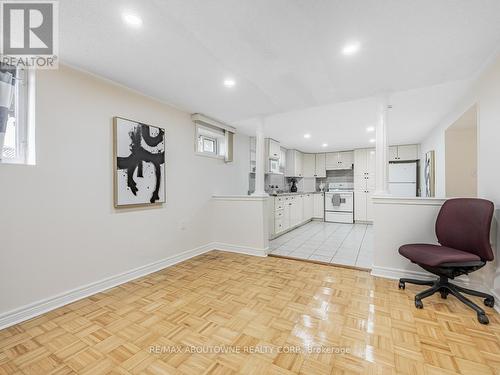 39 Northwood Drive, Brampton, ON - Indoor Photo Showing Other Room