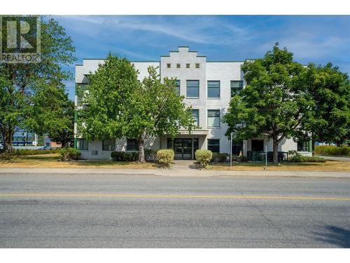 851 5 Avenue Sw Unit# 304, Salmon Arm, BC - Outdoor With Facade